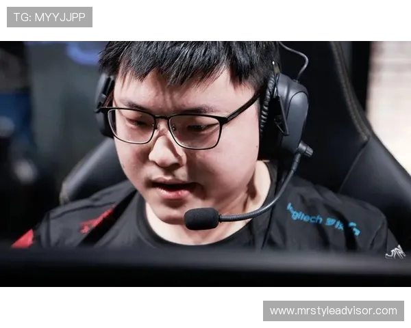 RNG战队以80分稳居精英赛积分榜首位展现强劲实力